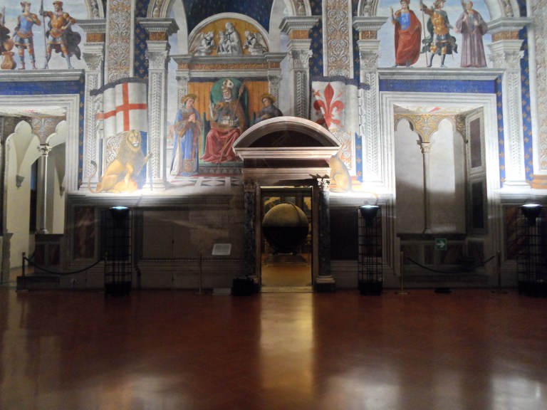 The entry way from the Room of the Elements to the Hall of Geographical Maps and its Mappus Mundi. 